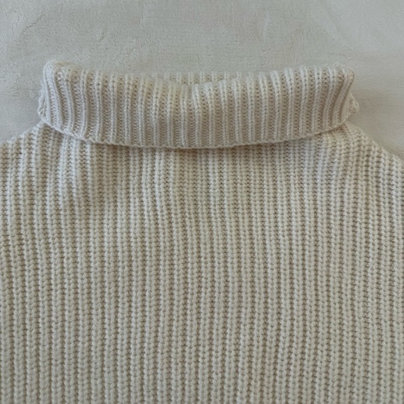 ARITZIA cream knit sweater - Picture 10 of 11